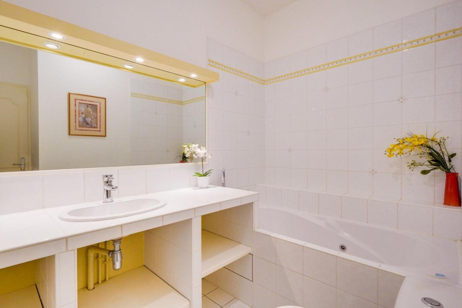 Lovely Apartment With Exceptional Terrace บอร์โด ภายนอก รูปภาพ